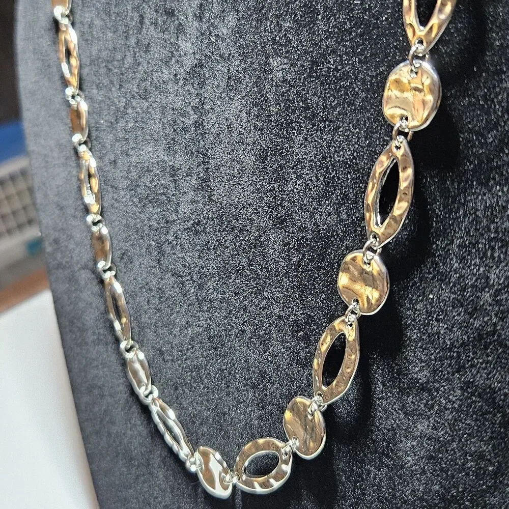 Time And Tru Silver Tone Chunky Chain Necklace 36